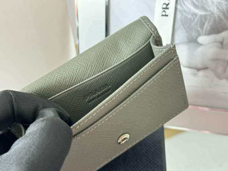Picture of Prada Wallets _SKUfw174855426fw